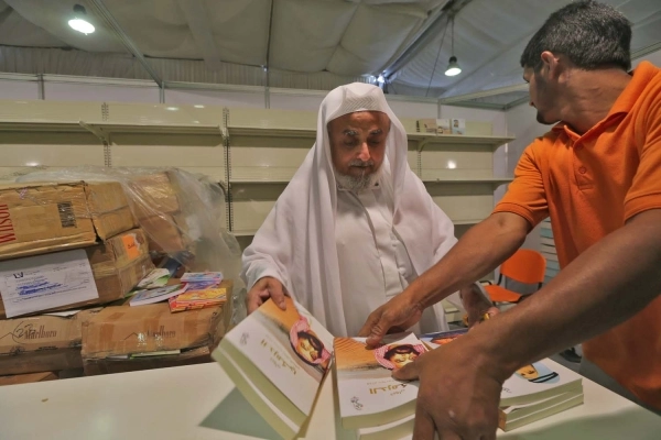 ترتيب الكتب ( عمر ابو سيف) 