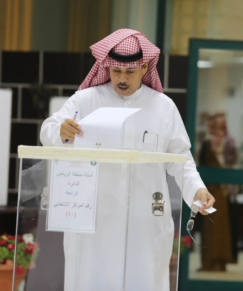 إقبال كبير في الرياض من الناخبين المقيدين في القوائم  ( محمد مشهور)