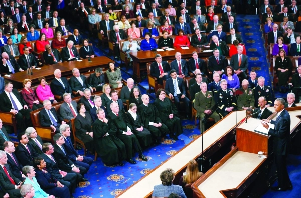 أوباما يتحدث أمام مجلسي الكونجرس في واشنطن        (رويترز)