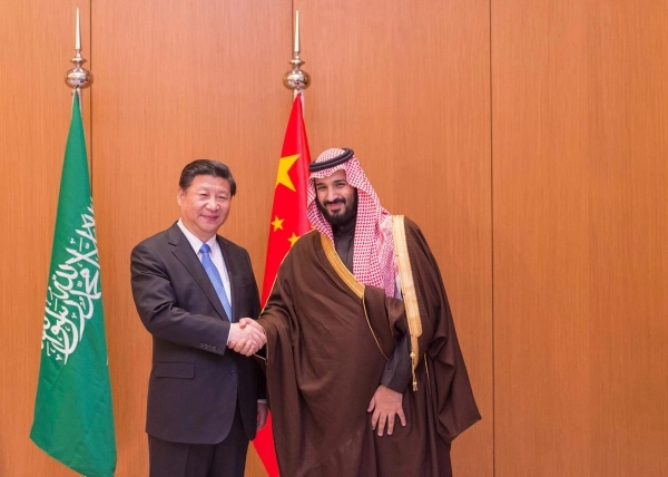 الأمير محمد بن سلمان لدى لقائه شي جين بينج في الرياض أمس (مكة) 