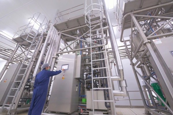 ماكينات ومعدات حديثة 