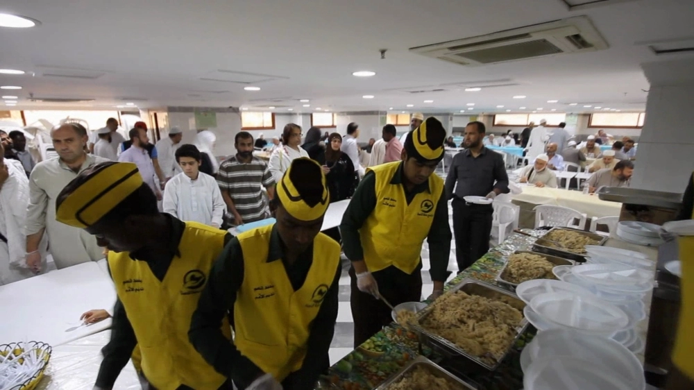 عمل بوفيه من جمع فائض الطعام 0 (1)