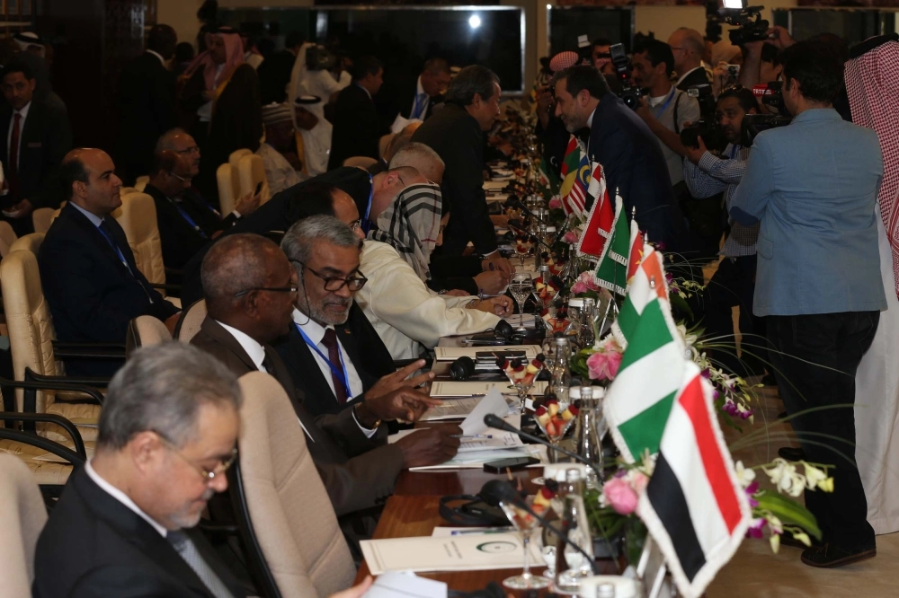 من اجتماع وزراء خارجية الدول الإسلامية (ثامرالفرج)