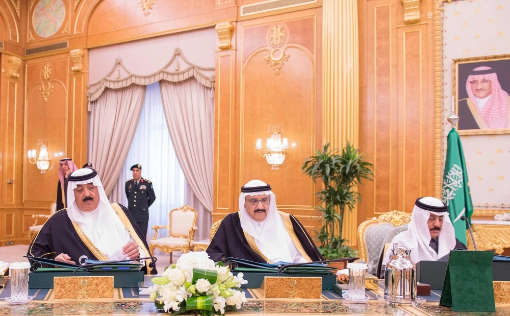 الأميران منصور بن متعب ومتعب بن عبدالله خلال الجلسة