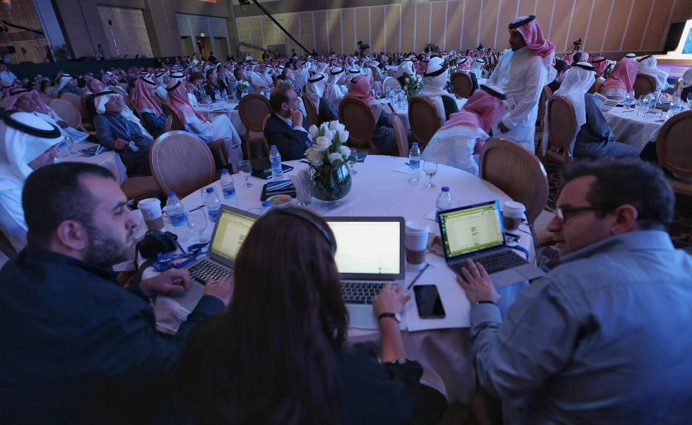 اعلاميون أثناء تغطية الحدث