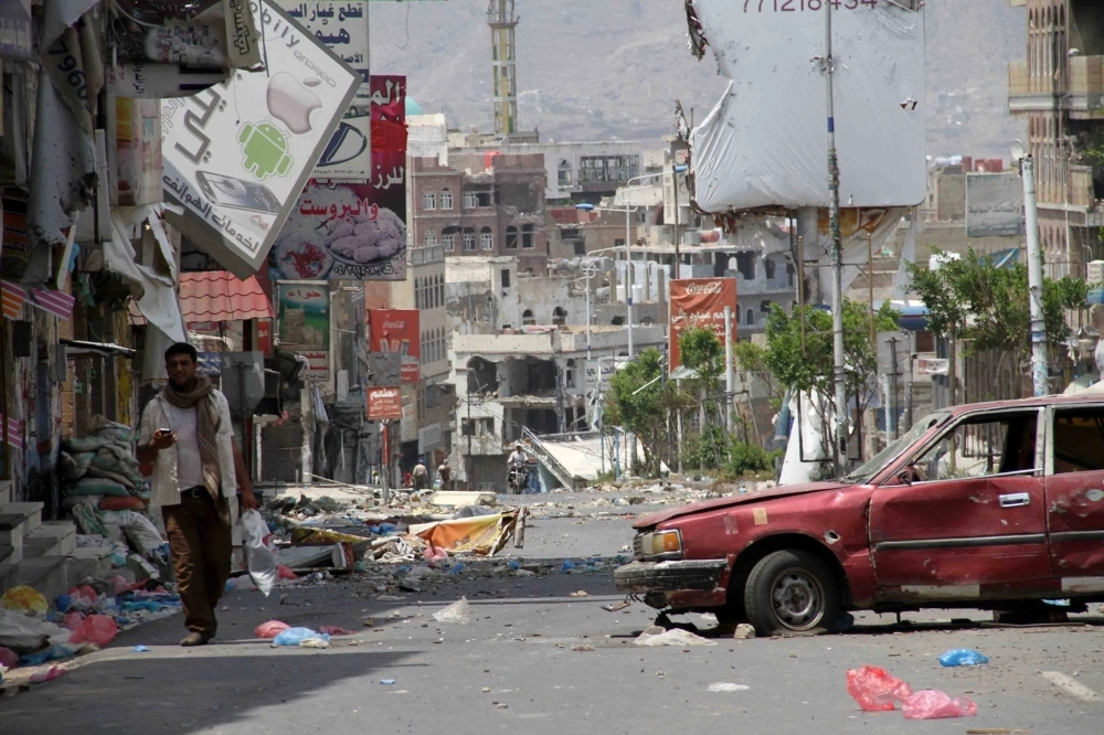 دمار خلفه قصف ميليشيات الحوثي وصالح للأحياء السكنية في تعز (ياسر عقيل) ‫‬