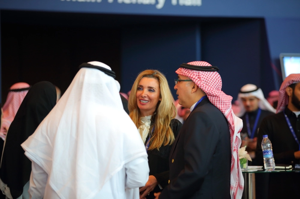   نقاش على هامش إحدى الجلسات