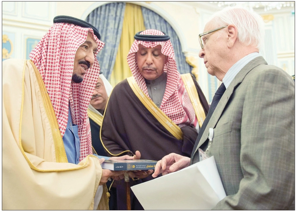 
    الملك سلمان مرحبا بضيوف المهرجان