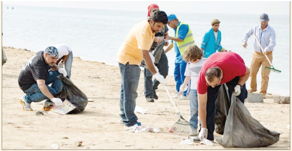 

    أعمال حملة «عيون على جدة» التطوعية ومشاركة الأمانة في تنظيف خليج سلمان (مكة)
