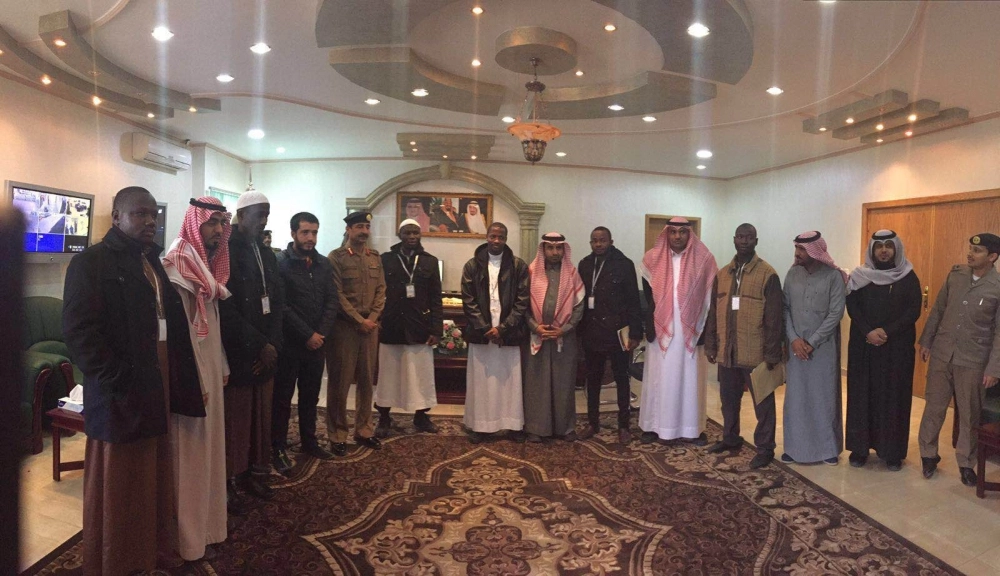 جماعية للطلاب خلال زيارة إدارة المرور   (مكة)