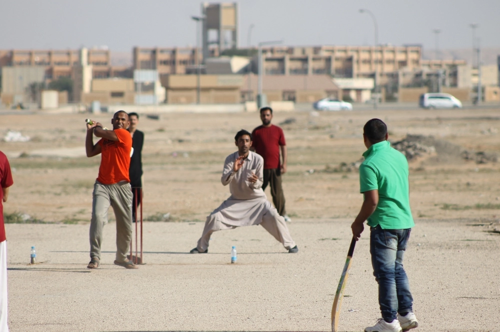 مباراة كريكيت نظمتها الجالية الباكستانية سبقت النهائي أمس(مكة)