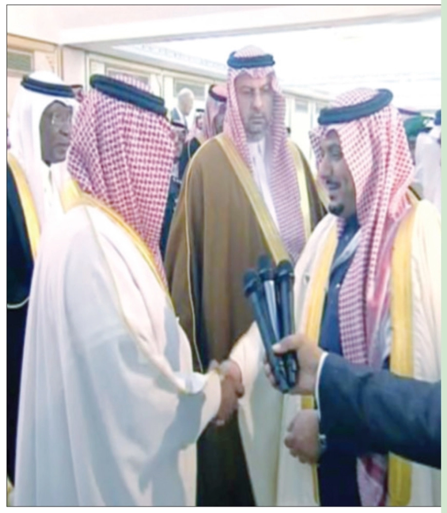 
    .. ويهنئ نواف بن سعد بالفوز (تلفزيونية)