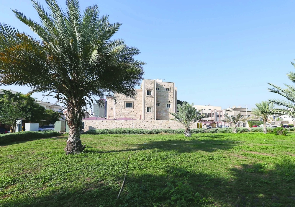 حديقة في حي المحمدية بجدة     ثامر الفرج)