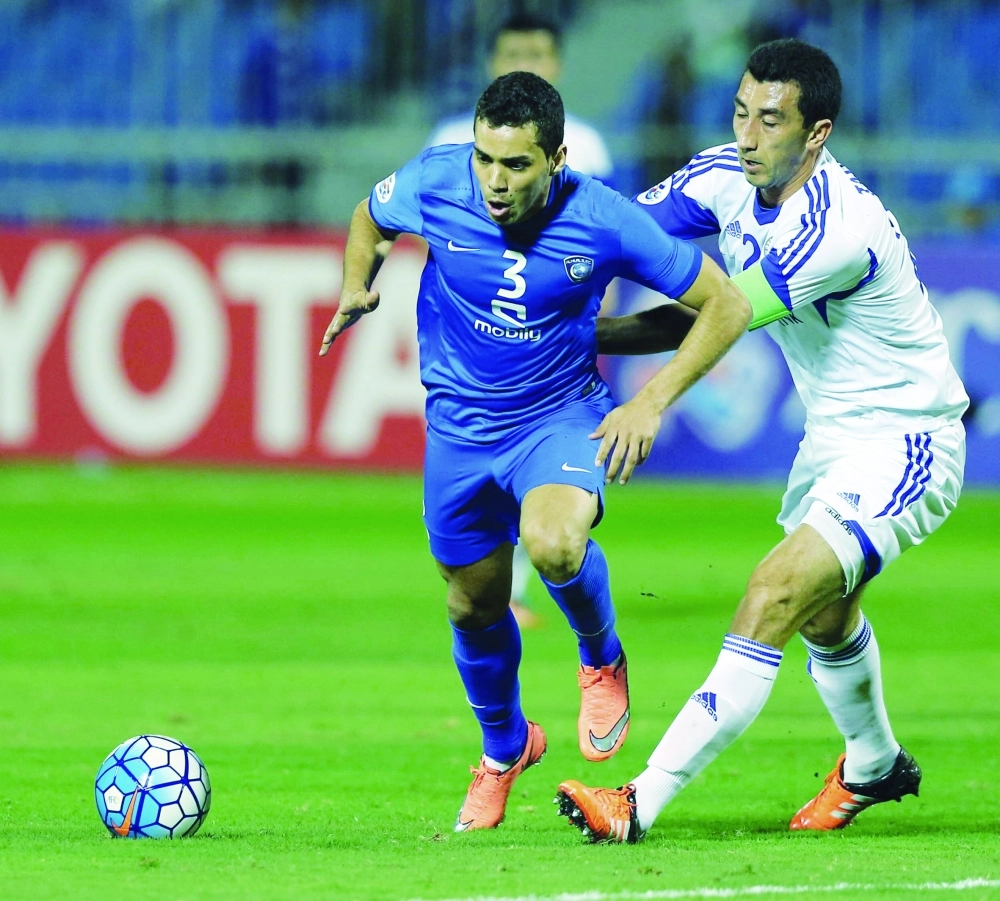 كارلوس إدواردو يتجاوز قائد باختاكور    (محمد مشهور)