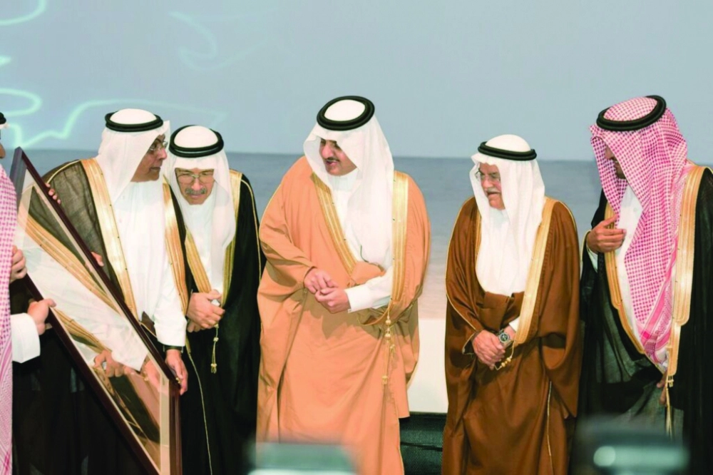 أمير الشرقية يفتتح مركز أبحاث أركاس في وادي الظهران (مكة)