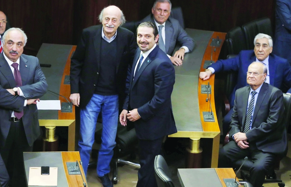 الحريري وجنبلاط في الجلسة الـ36 لانتخاب الرئيس اللبناني والذي يعطله حزب الله ببيروت   (رويترز)