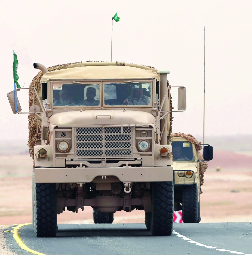 آليات عسكرية مشاركة في المناورات