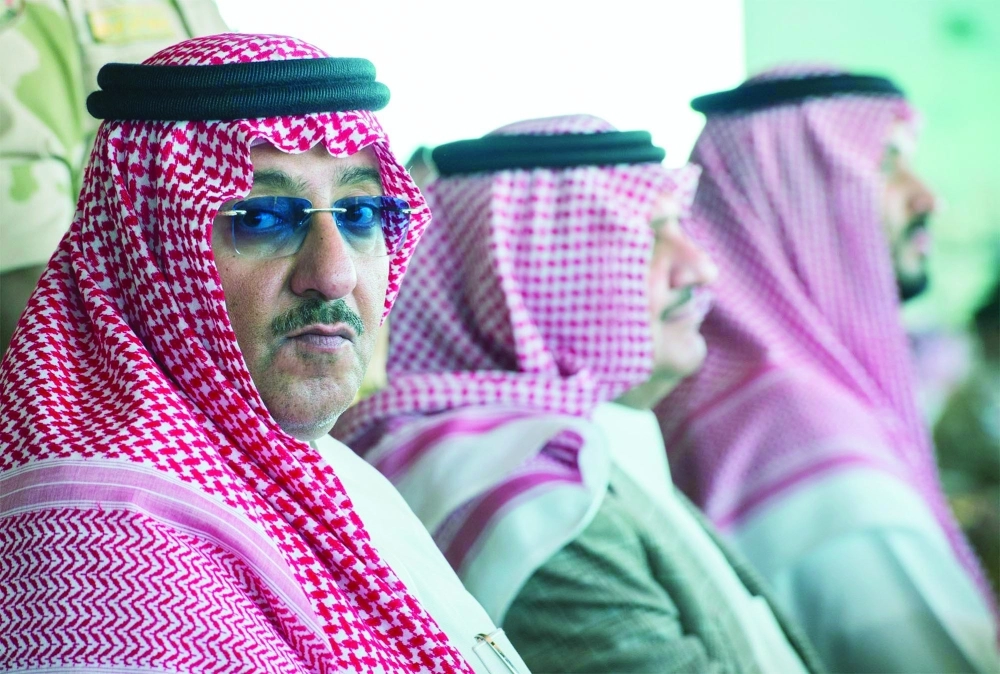 الأمير محمد بن نايف يشاهد مناورة رعد الشمال