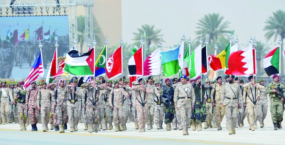 أعلام الدول المشاركة في العرض العسكري