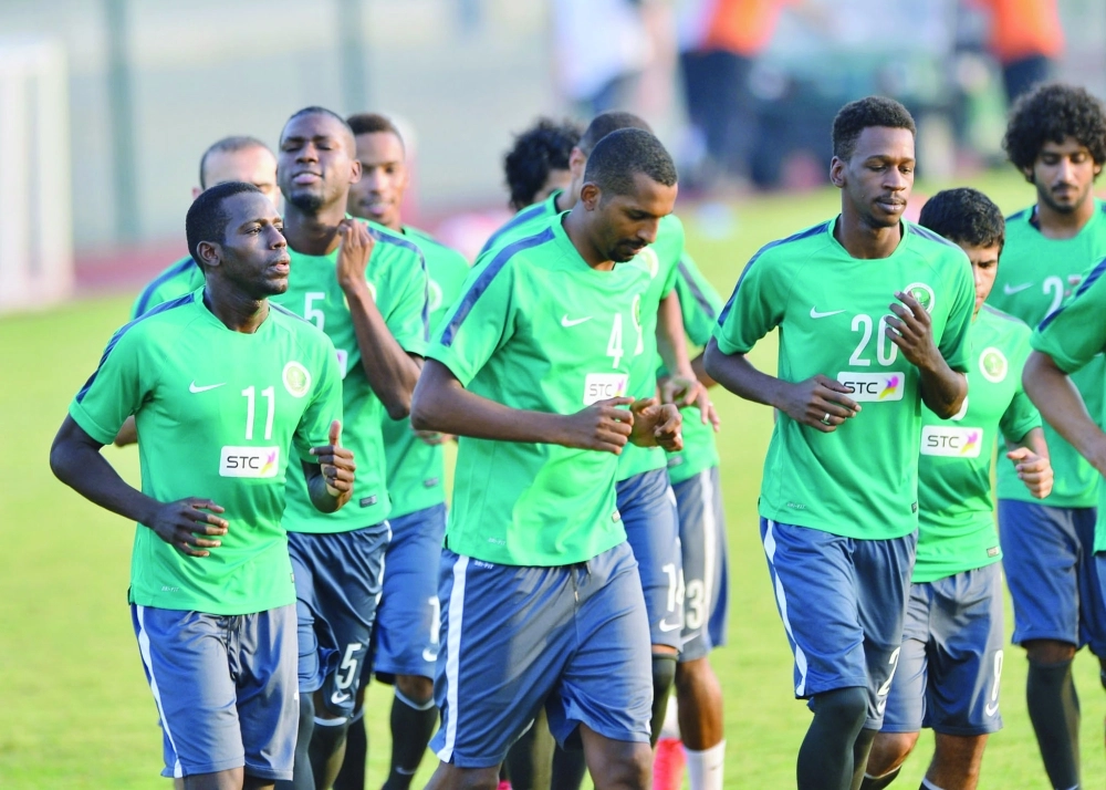 حصة تدريبية سابقة لآخر تشكيلة للمنتخب الأول    (مكة)