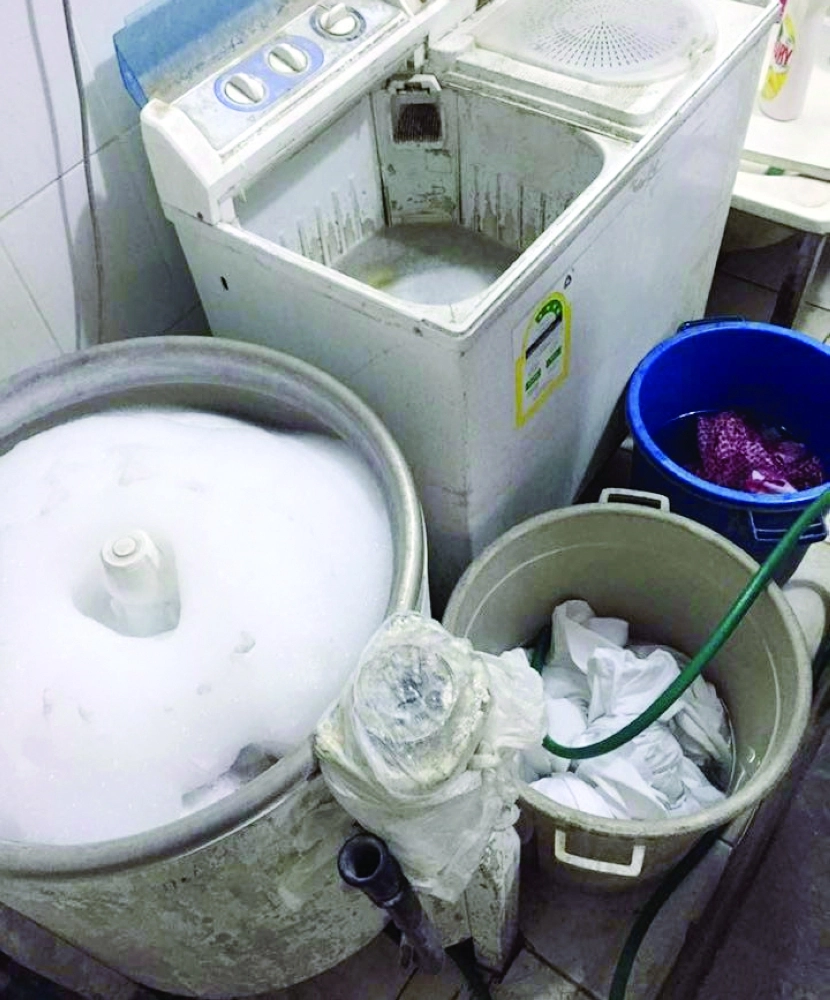 جانب من التجاوزات المرصودة         (مكة)