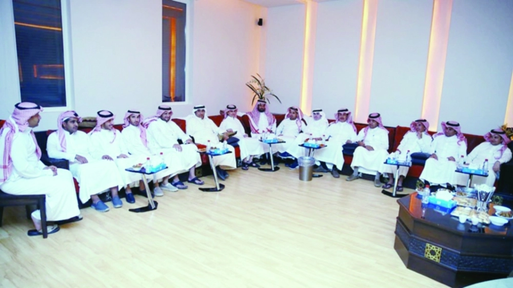 جانب من اجتماع المحيميد مع الإعلاميين       (مكة) 