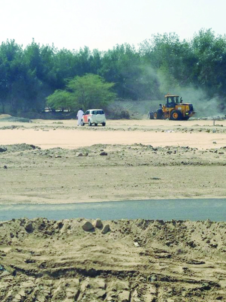 آليات الأمانة تزيل تعديات في وقت سابق بالعاصمة المقدسة                    (مكة)