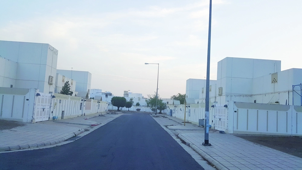 المباني مغلقة منذ 15 عاما                  (مكة)