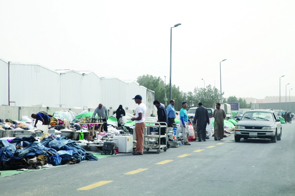  حراج التلفزيون كما بدا أمس بالدمام                 (حمدان الدوسري)