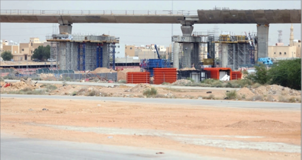 أراض بيضاء بجوار إحدى محطات المترو غرب الرياض (محمد مشهور)