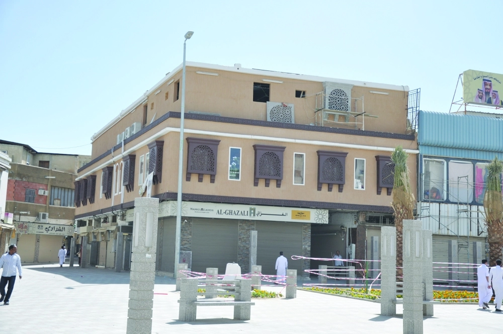 مبان بالمنطقة التاريخية