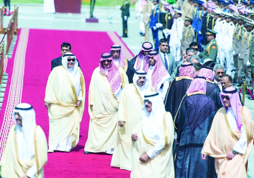 الأمراء فيصل بن بندر ومتعب بن عبدالله ومحمد بن نايف خلال الاستقبال