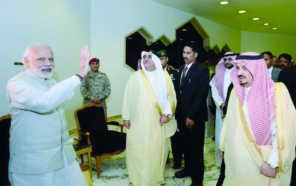 رئيس الوزراء الهندي لدى مغادرته الرياض في ختام زياته للسعودية          (واس)