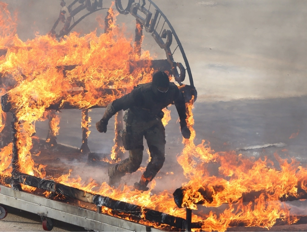 
    مهارات قتالية عالية أبداها الجنود خلال تمرين صولة الحق8 أمس