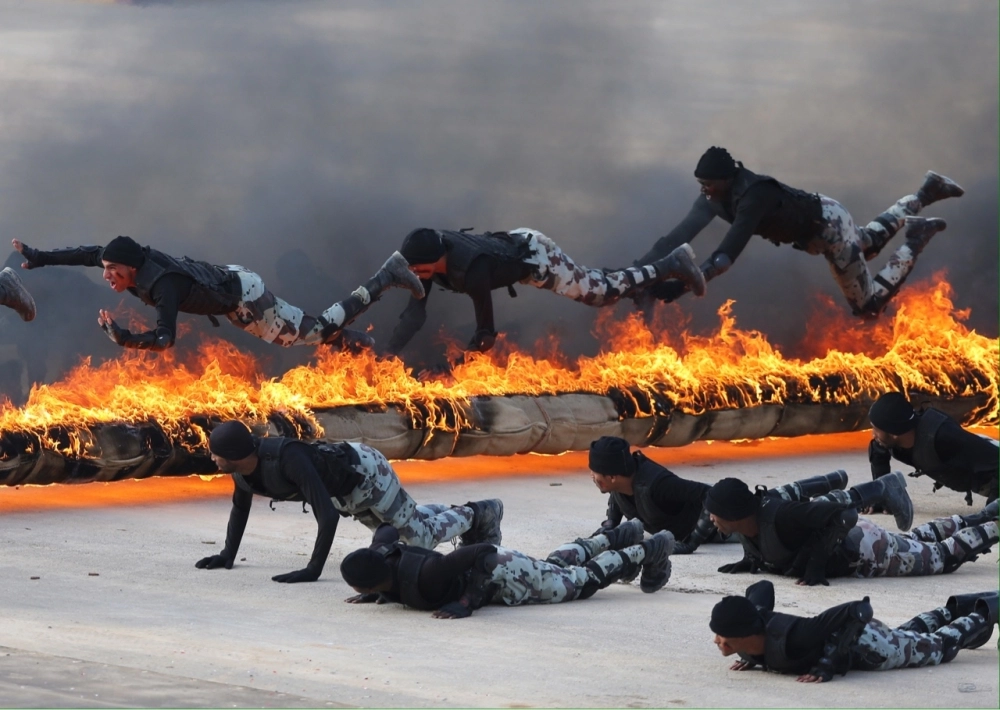     مهارات قتالية عالية أبداها الجنود خلال تمرين صولة الحق8 أمس