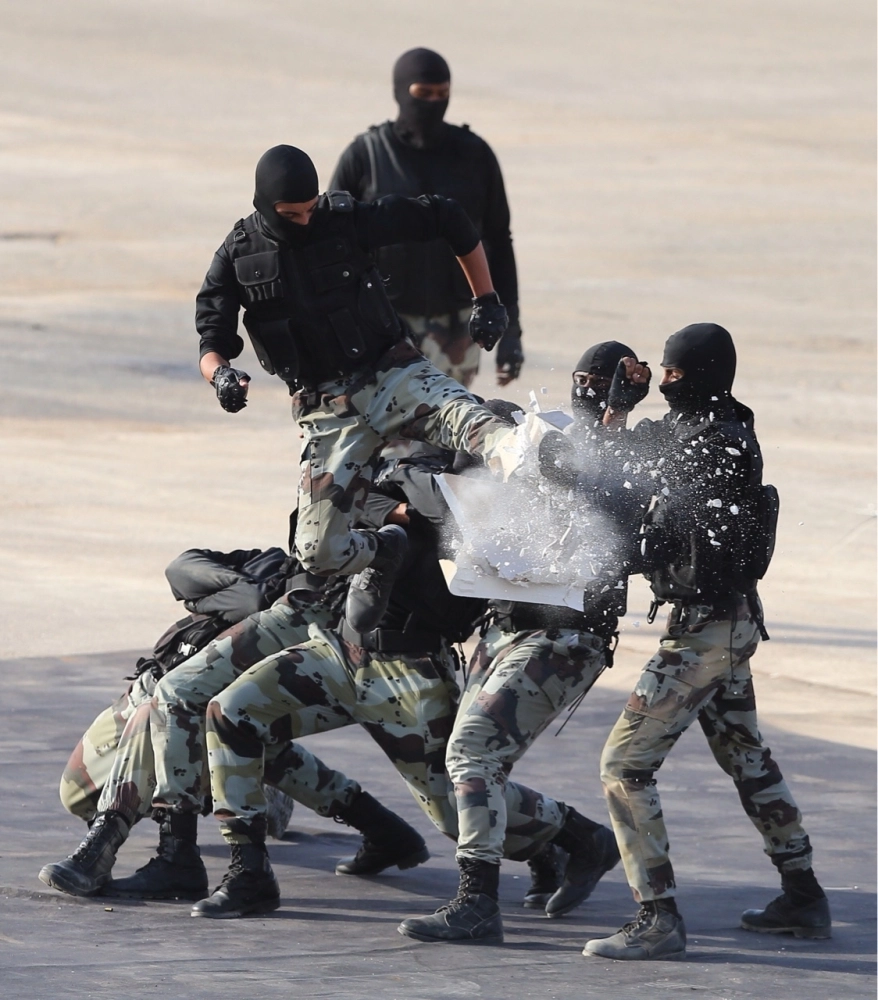 
    قوات الطوارئ الخاصة خلال تنفيذ التمرين