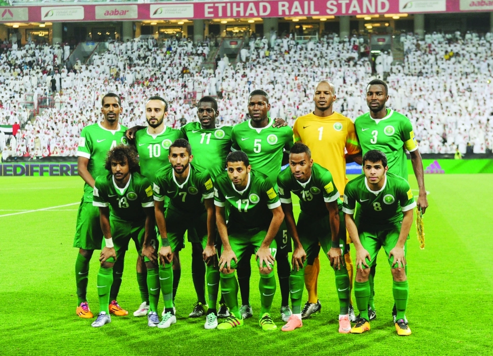 تشكيلة المنتخب السعودي في مباراة الإمارات الأخيرة   (مكة)