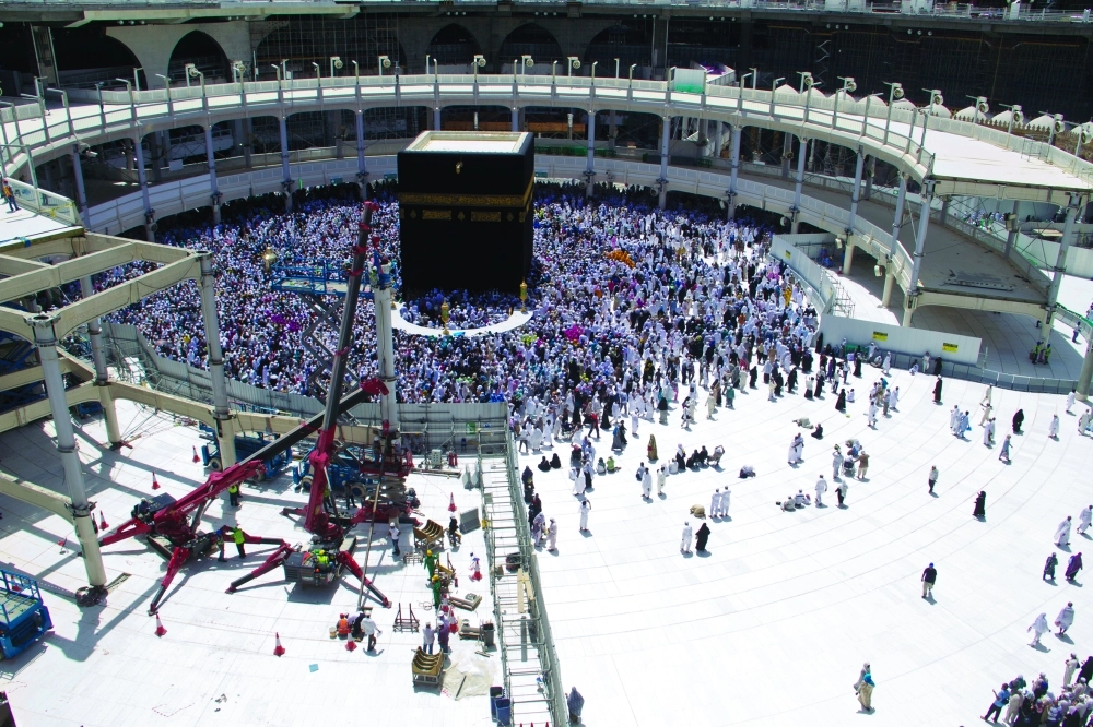 المطاف كما بدا أمس                                               (أنس الحارثي)