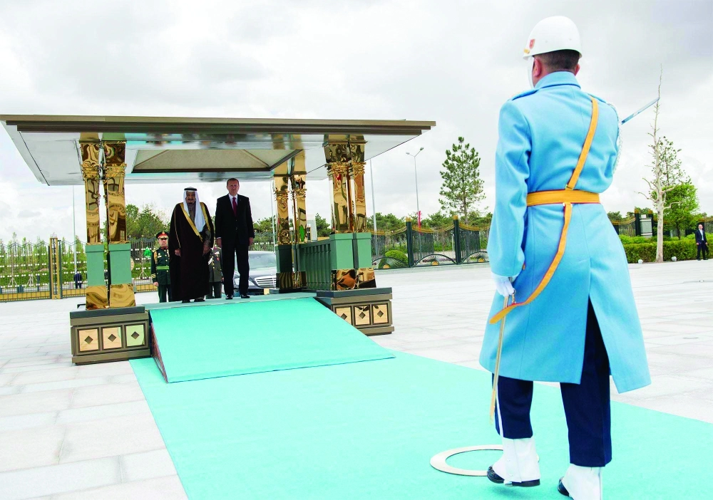 مشاهد من استقبال خادم الحرمين الشريفين في القصر الرئاسي بأنقرة      (بندر الجلعود)