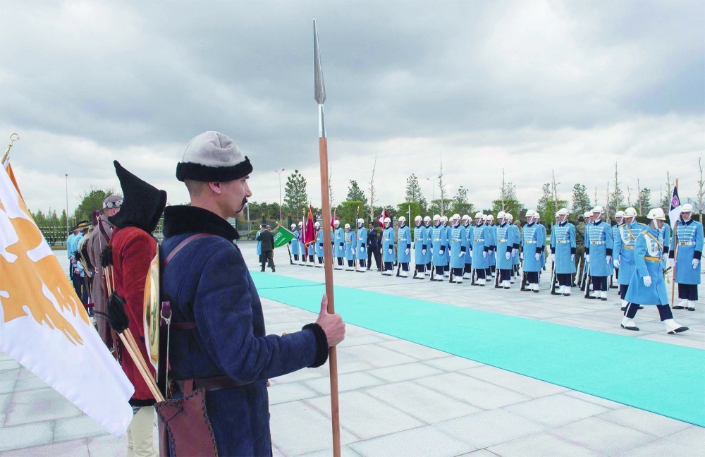 مشاهد من استقبال خادم الحرمين الشريفين في القصر الرئاسي بأنقرة      (بندر الجلعود)