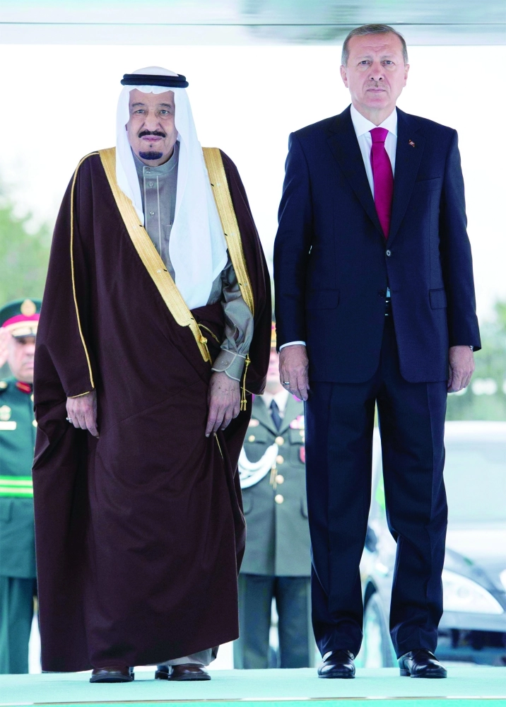 مشاهد من استقبال خادم الحرمين الشريفين في القصر الرئاسي بأنقرة      (بندر الجلعود)