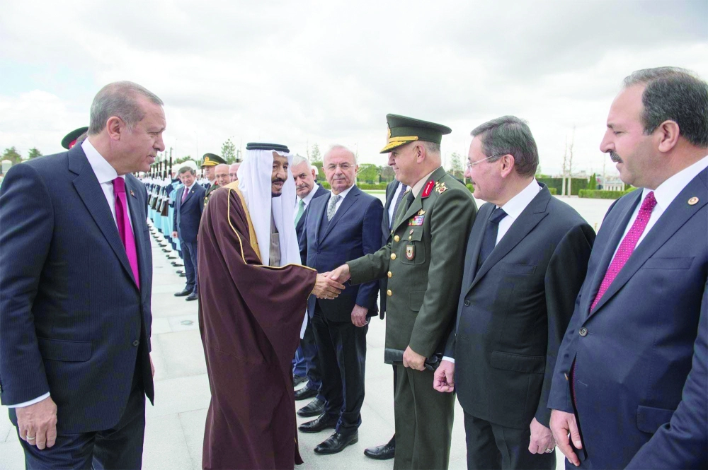 مشاهد من استقبال خادم الحرمين الشريفين في القصر الرئاسي بأنقرة      (بندر الجلعود)