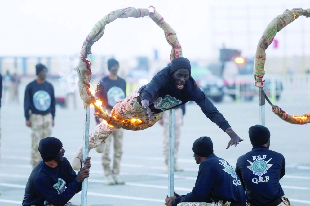 جانب من التدريبات في أمن المنشآت                                     (علي القرني)