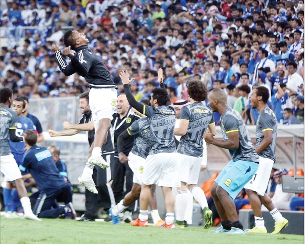 محمد نور يقفز فرحا بعد أحد الانتصارات الاتحادية (مكة)