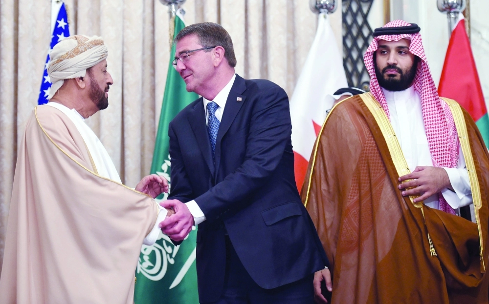 جانب من استقبالات الأمير محمد بن سلمان لوزير الدفاع الأمريكي                  (أ ف ب)