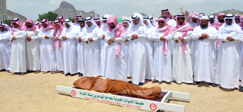  الصلاة على الفقيد في مقبرة العدل  (عبدالمحسن دومان)