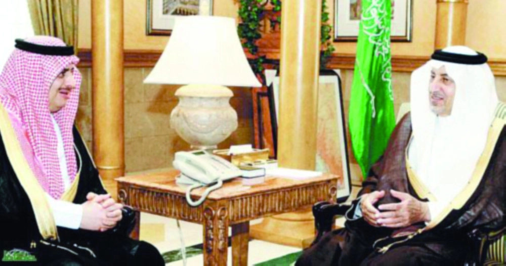 خالد الفيصل وسلطان بن فهد في لقاء سابق                 (مكة) 