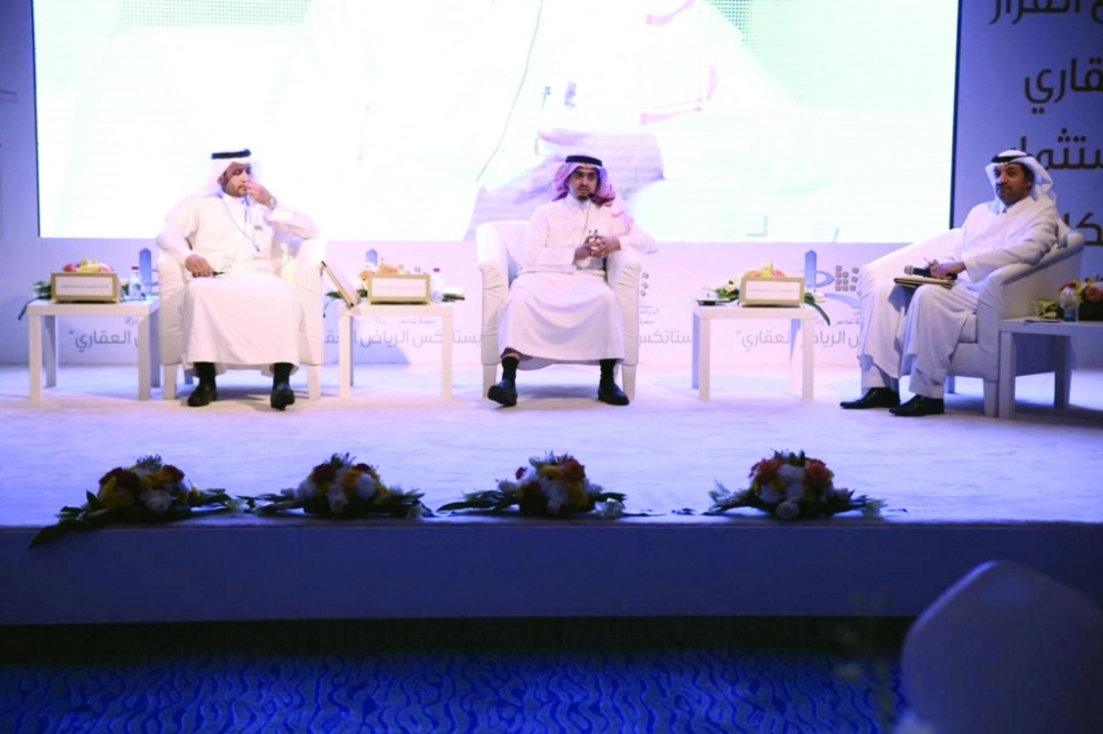 العبدالكريم يتحدث خلال الورشة      (مكة)