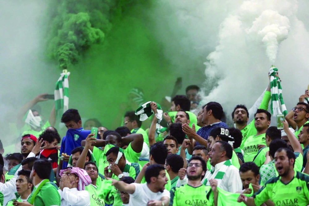 من احتفالات جمهور الأهلي باللقب             (علي القرني)