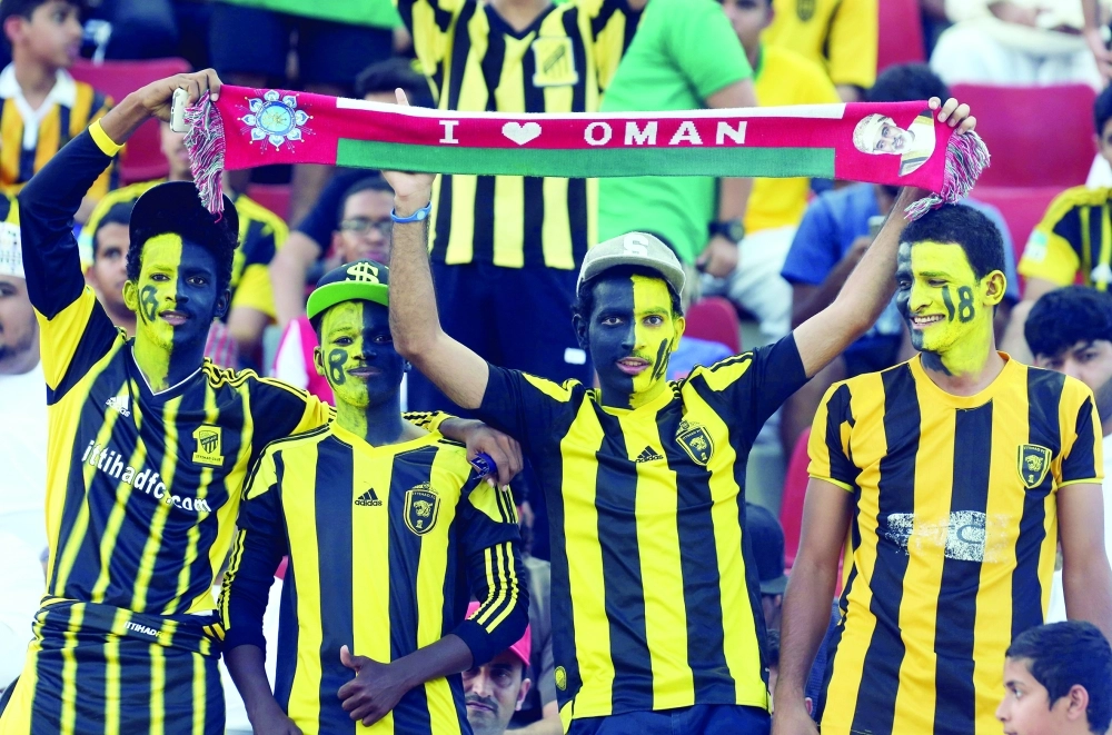 جماهير عمانية غفيرة ساندت الاتحاد